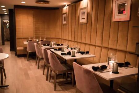 Ambassador Kansas City, Autograph Collection - 27