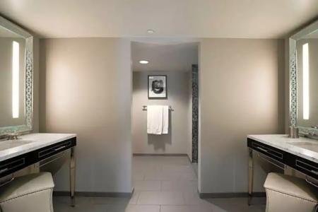 Ambassador Kansas City, Autograph Collection - 78