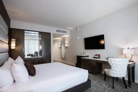 Ambassador Kansas City, Autograph Collection - 44