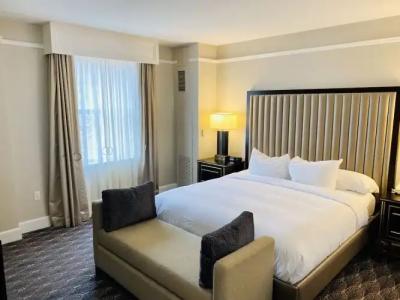 Hilton President Kansas City - 41