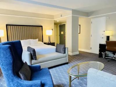 Hilton President Kansas City - 42