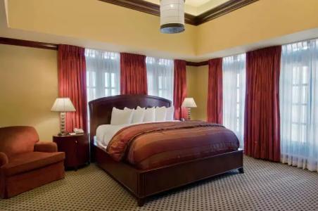 Hilton President Kansas City - 24