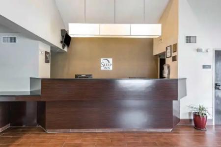 Sleep Inn Kansas City International Airport - 1