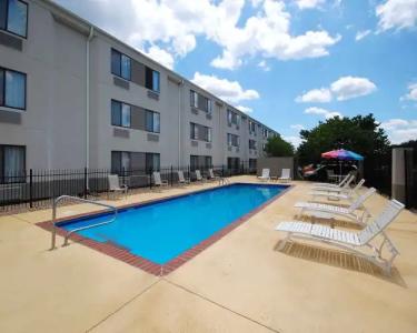 Sleep Inn Kansas City International Airport - 14