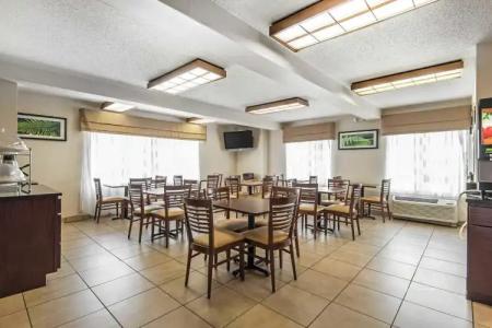 Sleep Inn Kansas City International Airport - 23