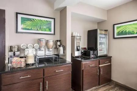 Sleep Inn Kansas City International Airport - 21