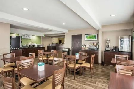 Sleep Inn Kansas City International Airport - 22