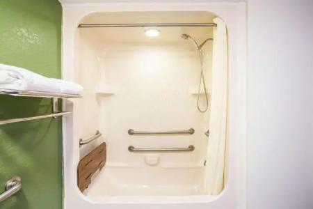 Sleep Inn Kansas City International Airport - 8