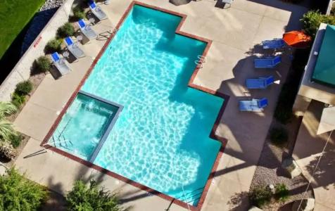 Radisson Phoenix Airport - 11