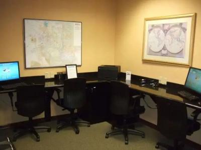 Radisson Phoenix Airport - 12