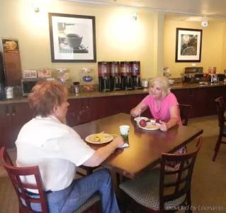 Hampton Inn Phoenix Airport North - 11