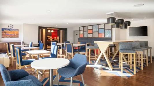 Hampton Inn Phoenix Airport North - 29