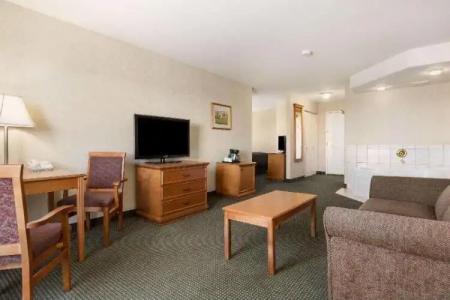 Days Inn by Wyndham Saskatoon - 22