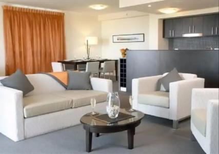 Pelican Waters Resort - 4