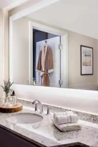 Coronado Island Marriott Resort & Spa - 70