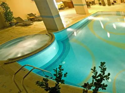 Flora Creek Deluxe Apartments, Dubai - 16