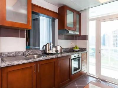 Flora Creek Deluxe Apartments, Dubai - 40