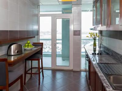 Flora Creek Deluxe Apartments, Dubai - 41