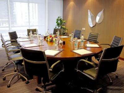 Flora Creek Deluxe Apartments, Dubai - 21