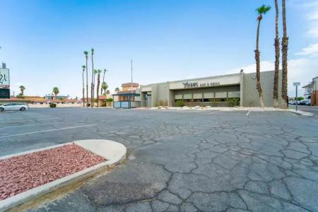 Royal Plaza Inn - 25