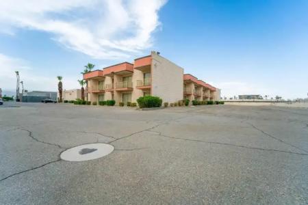 Royal Plaza Inn - 27