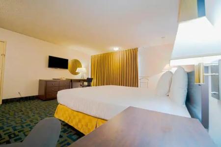 Royal Plaza Inn - 36