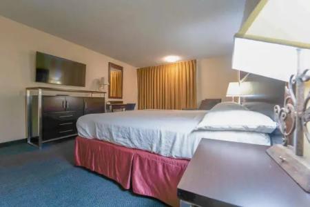 Royal Plaza Inn - 34