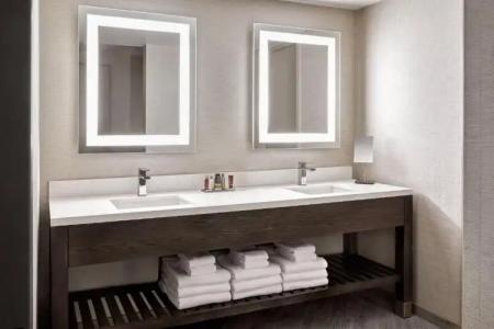 Ventura Beach Marriott - 128