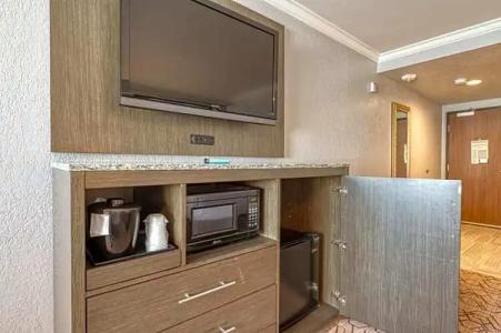 Amanzi, Ascend Collection - 104