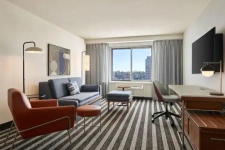 Courtyard by Marriott Los Angeles Westside - 61