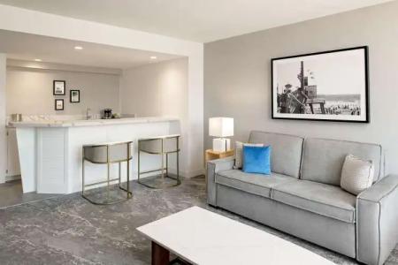 Hilton Los Angeles-Culver City, CA - 11