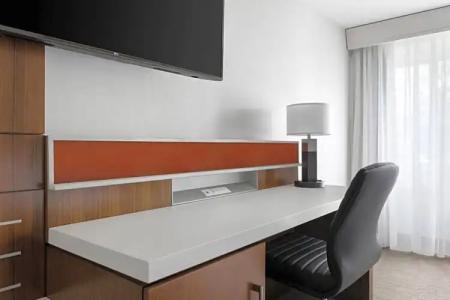 Deltas by Marriott Burlington - 102