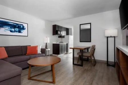 Deltas by Marriott Burlington - 104