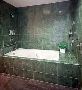 Blue Lantern Inn, A Four Sisters Inn - 37