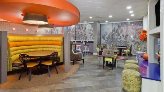 Holiday Inn Express Atlanta NW - Galleria Area, an IHG - 33