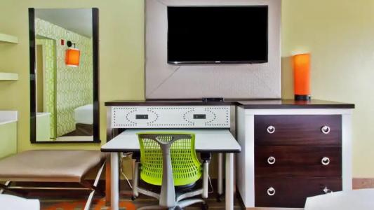 Holiday Inn Express Atlanta NW - Galleria Area, an IHG - 6