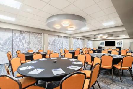 Holiday Inn Express Atlanta NW - Galleria Area, an IHG - 23