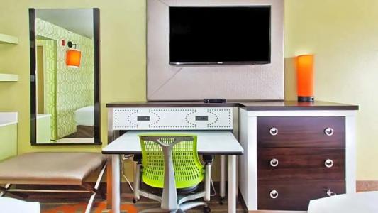 Holiday Inn Express Atlanta NW - Galleria Area, an IHG - 57