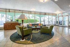 Bluegreen Vacations Solara Surfside Hotel, Miami Beach