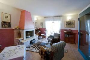 Casale la Rovere, S.S. Aurelia-Localita Arcipretura
