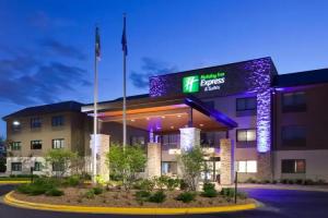 Holiday Inn Express Hotel & Suites Minneapolis-Golden Valley, an IHG Hotel, Minneapolis