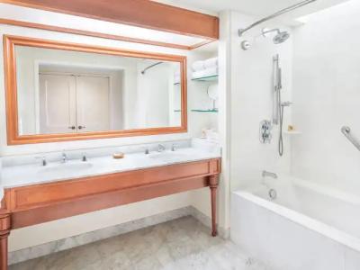 Grand Hyatt Kauai Resort & Spa - 54