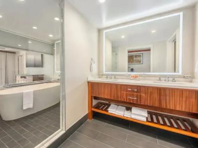 Grand Hyatt Kauai Resort & Spa - 75