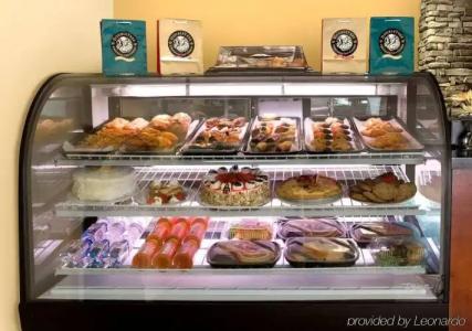 DoubleTree by Hilton Atlanta Airport - 13