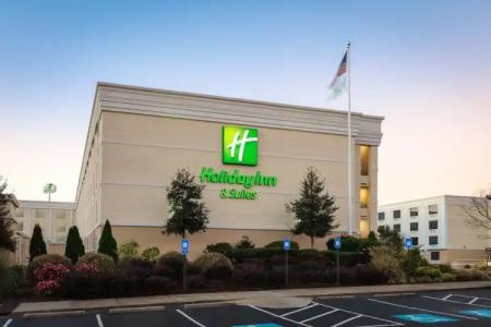 Holiday Inn & Suites Atlanta Airport North, an IHG