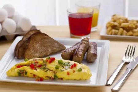 Holiday Inn & Suites Atlanta Airport North, an IHG - 12