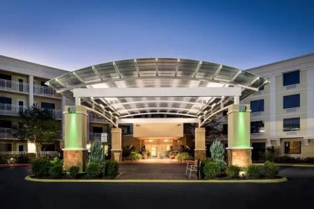 Holiday Inn & Suites Atlanta Airport North, an IHG - 24