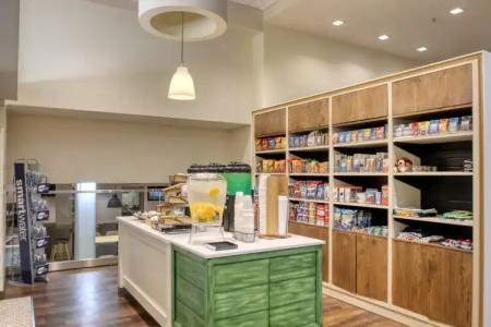 Holiday Inn & Suites Atlanta Airport North, an IHG - 11