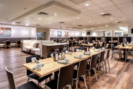 Holiday Inn & Suites Atlanta Airport North, an IHG - 25