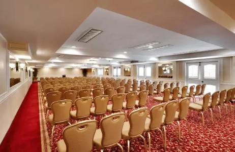 Atrium Orange County - 18